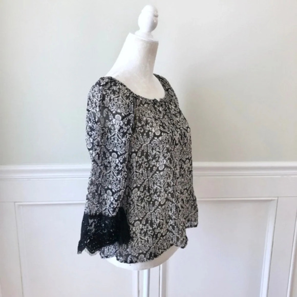 Crescent Stitch Fix Printed Blouse w Lace NWT S - Picture 2 of 8
